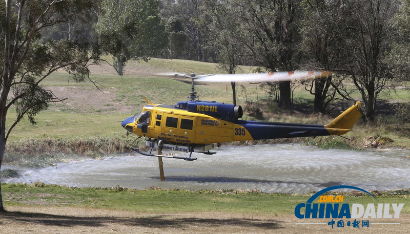 澳大利亞山火持續肆虐 滅火飛機墜毀飛行員生死未卜