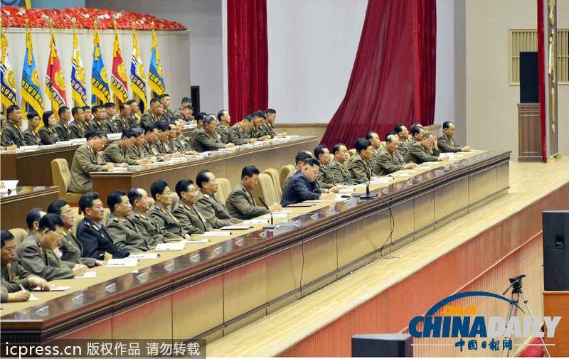 朝鮮最高領導人金正恩觀看軍人藝術慶典(圖)
