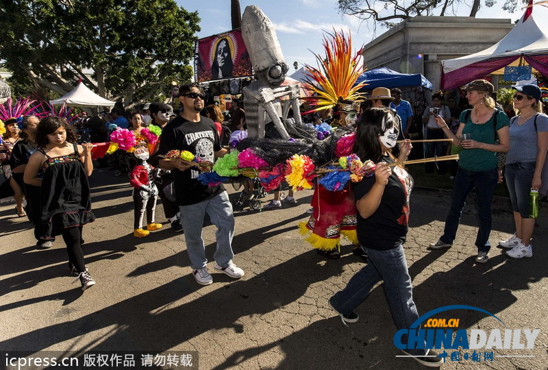 美國好萊塢墓園舉行亡靈節慶祝活動