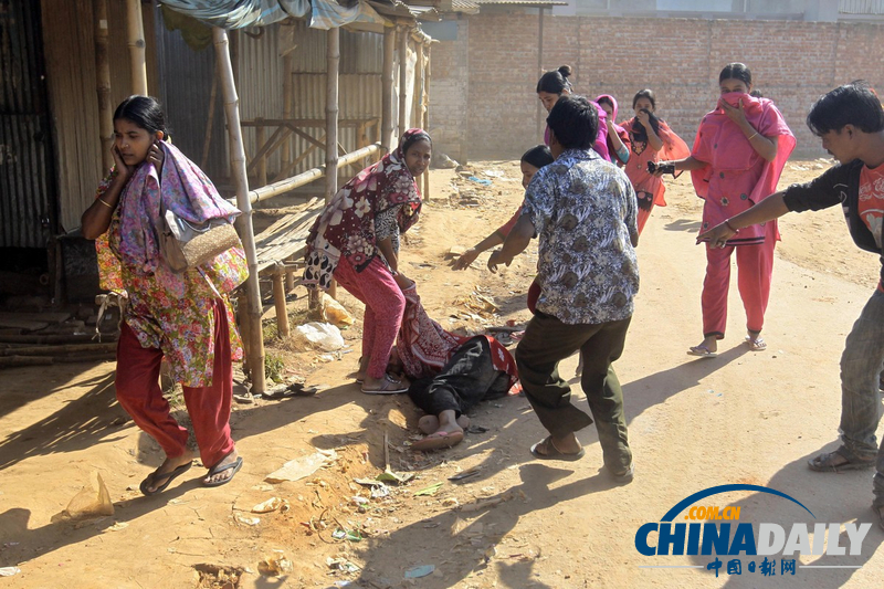 孟加拉國紡織工暴動 造成數(shù)十人死亡百家工廠關閉