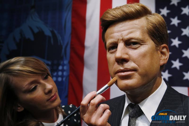 杜莎夫人蠟像館為肯尼迪“補妝” 紀念遇刺50周年