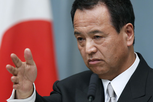 日本經濟大臣宣布患上舌癌 主動請辭但未獲安倍同意