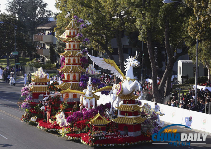美國(guó)加州舉行玫瑰花車大巡游 “夢(mèng)想成真”創(chuàng)意無(wú)窮