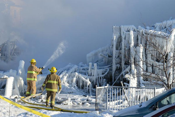 圖：加拿大養(yǎng)老院發(fā)生火災(zāi)致3人死亡30人失蹤