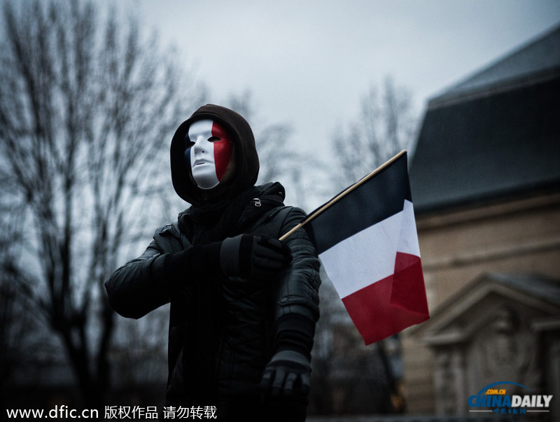 巴黎反奧朗德示威愈演愈烈 警民發生激烈沖突