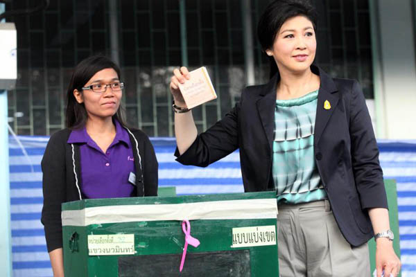 泰國大選英拉投錯(cuò)選票 反政府示威繼續(xù)