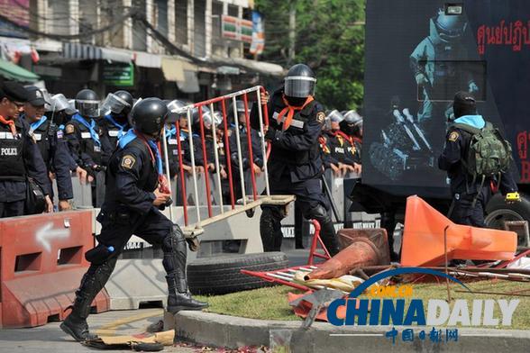 泰國警方清場行動(dòng)發(fā)生沖突致4人死 逮捕逾百人