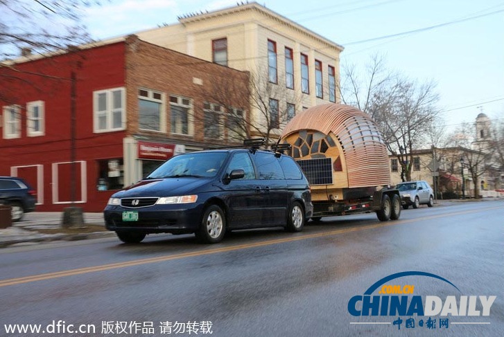 美國學生建造可移動“豆莢屋” 低成本低能耗超環保