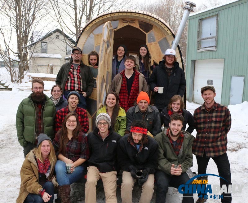 美國學生建造可移動“豆莢屋” 低成本低能耗超環保