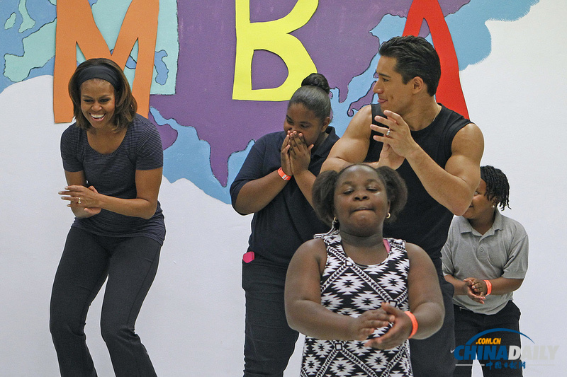 米歇爾再跳“熱舞”宣傳兒童減肥 相關視頻網上走紅