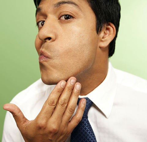 胡子看壽命 男人什么時(shí)間不能刮胡子