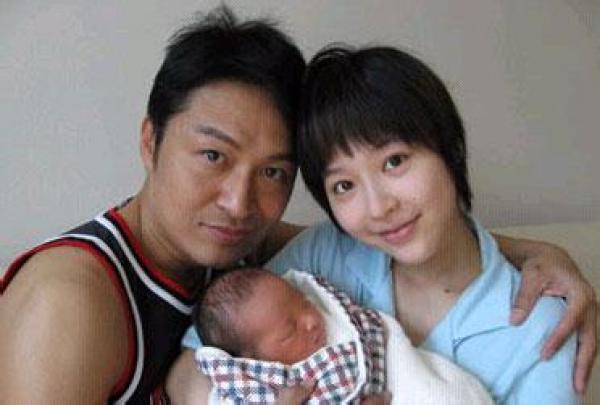 吳奇隆劉詩(shī)詩(shī)17歲之差 港臺(tái)大叔都愛找內(nèi)地嫩妻？