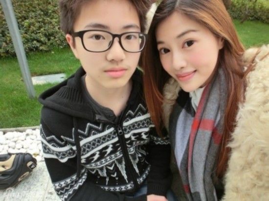 41歲辣媽身材賽少女 與兒子合照似姐弟驚呆網(wǎng)友