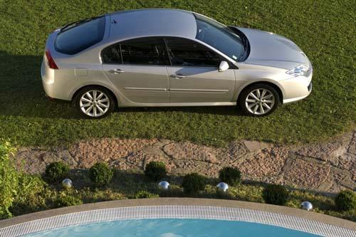 Renault to recall Laguna cars in China