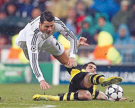 Ronaldo's cranky knee might pose problem for Portugal