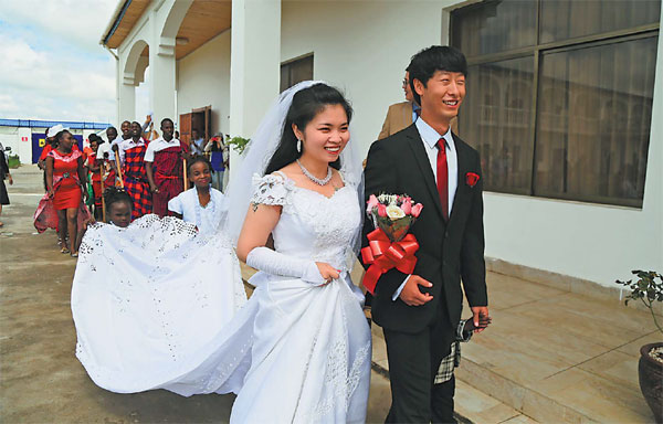 Couple rides rails to romance