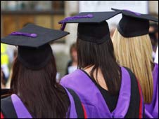 英國(guó)高校校長(zhǎng)薪金超首相