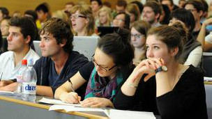 英國大學宿舍費10年漲一倍