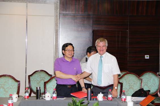 中英聯手應對西部外語教育機遇與挑戰