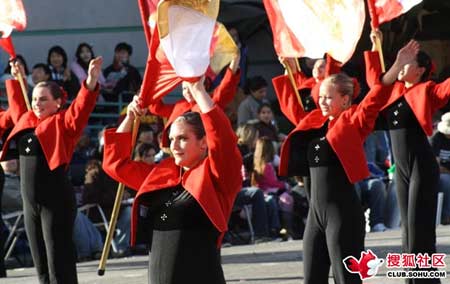 美國高中儀樂隊的女生們