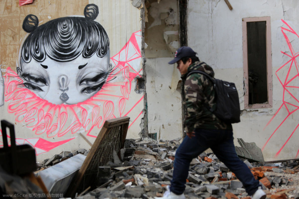 法國藝術家上海拆遷廢墟上涂鴉走紅網(wǎng)絡