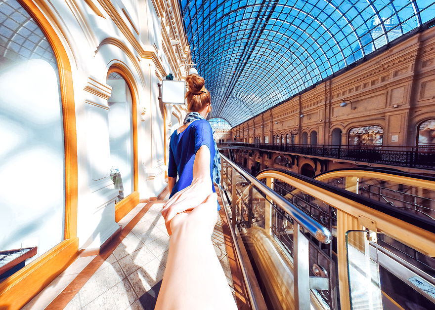 這組“帶你看世界”系列，男主竟是他