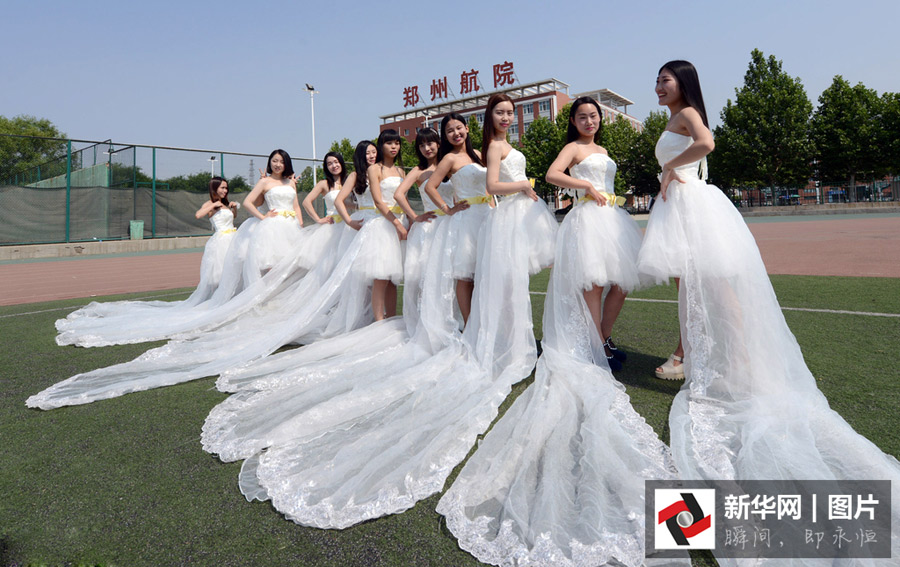 組圖：那些被“玩壞”的畢業照 你想不想回學校重拍一次