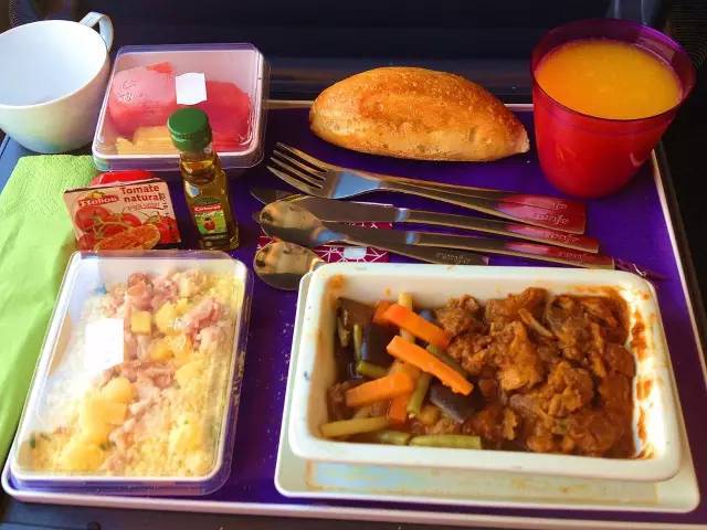 厭倦了國內高鐵餐？來看看“別人家的盒飯”長啥樣（組圖）
