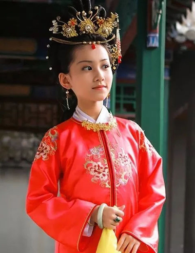 小戲骨版《紅樓夢》演技炸裂，眼角眉梢都是戲，哪個萌娃最得你心？