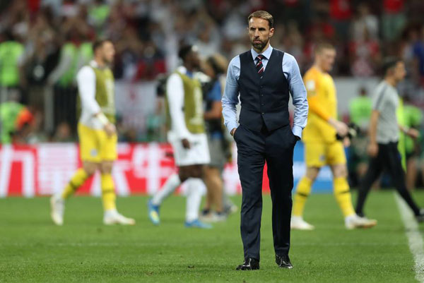 英格蘭沒進決賽，但是主帥的馬甲火了！如何把馬甲穿出時尚范了解一下