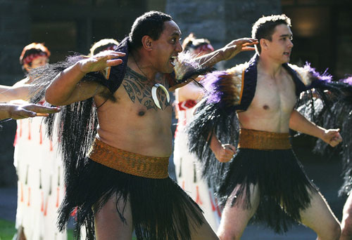 習(xí)近平訪問新西蘭 和毛利人行碰鼻禮