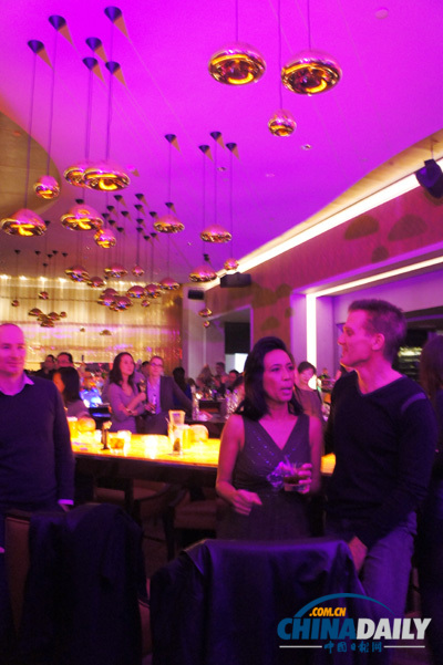 炫酷酒吧八年華誕