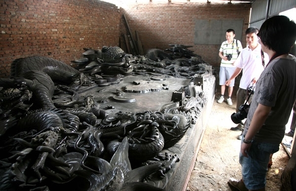 Meditating on inkstones in Hebei