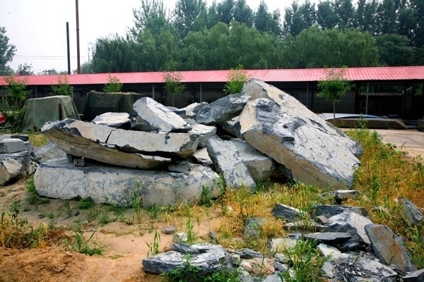 Meditating on inkstones in Hebei