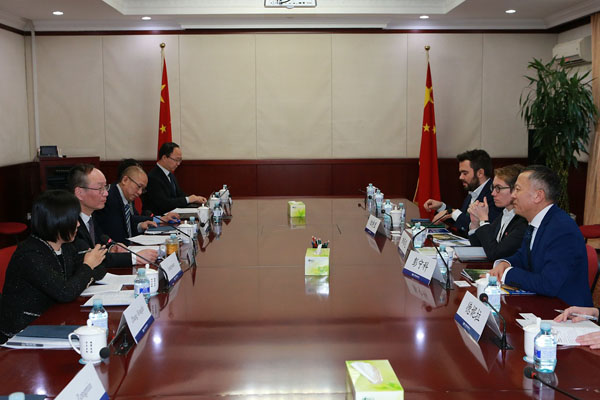 DRC Vice-President meets with SNAM Chief Finance Officer