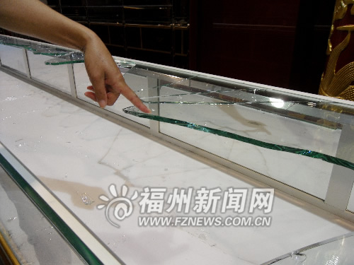 羅源一金店遭持槍搶劫 3名歹徒搶走約兩公斤金器