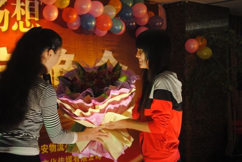 “客家第一妹”陳思曼來(lái)福清義演 演唱新歌獲追捧