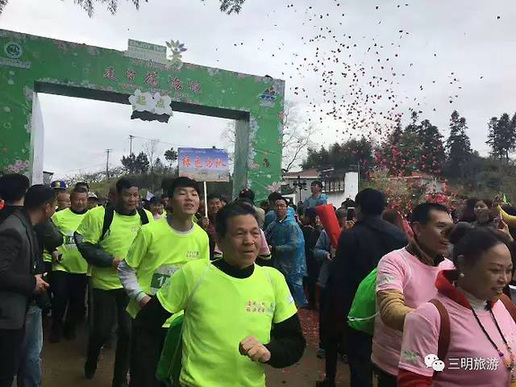 Flowery scenes and mountain air: forest run attracts nature lovers