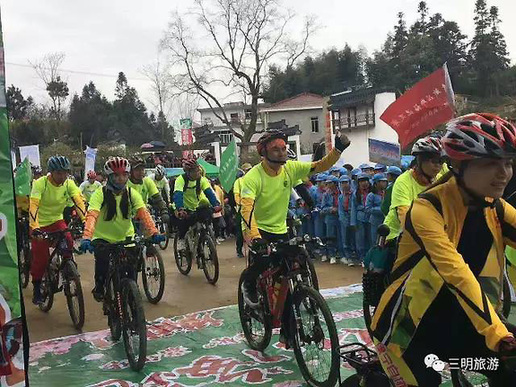 Flowery scenes and mountain air: forest run attracts nature lovers