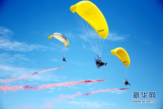 Aerobatic shows decorates the sky in NW China