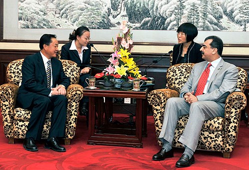 Nie Kai meets Pakistani PM Gilani