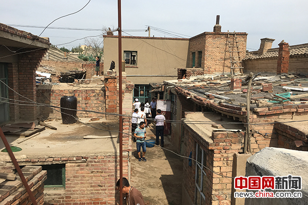 Media tour brings shantytown renovation back into the limelight