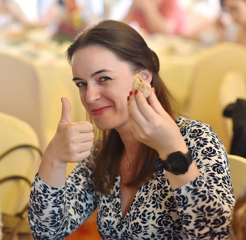 Wuxi's overseas residents vote for their favorite pastries