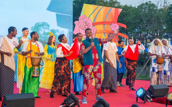 Expats share life in Wuxi with videos