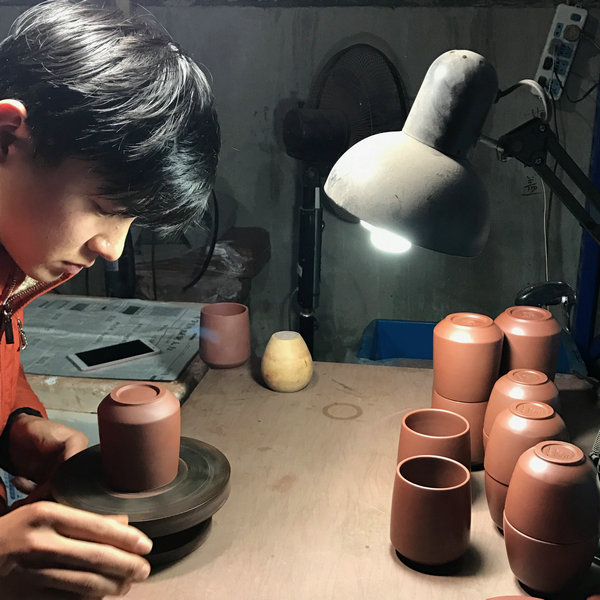 Q&A: A British designer brings modern feel to traditional Chinese crafts