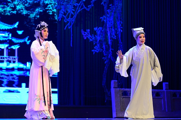 Enjoy stunning theatrical performances in Zhangjiagang