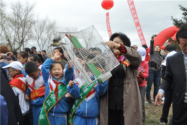 Volunteers inject some vigor into NE China
