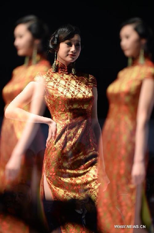 Gao Lixin's creations at Qingdao Fashion Week