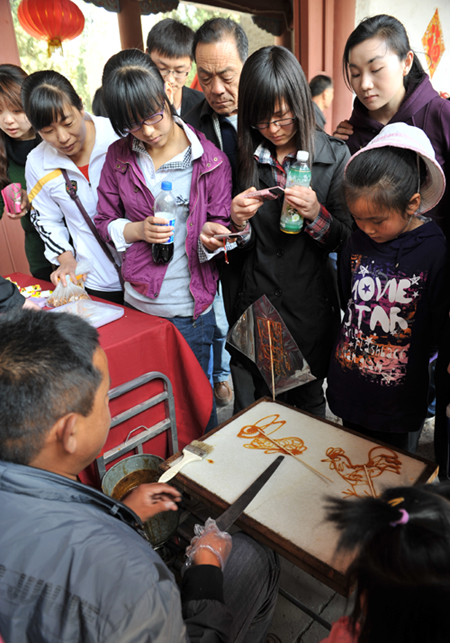2011泰山東岳廟會在山東泰安舉行