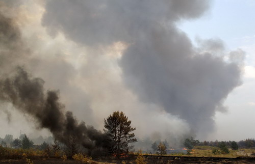Wildfire burns in Russia, killing at least 40